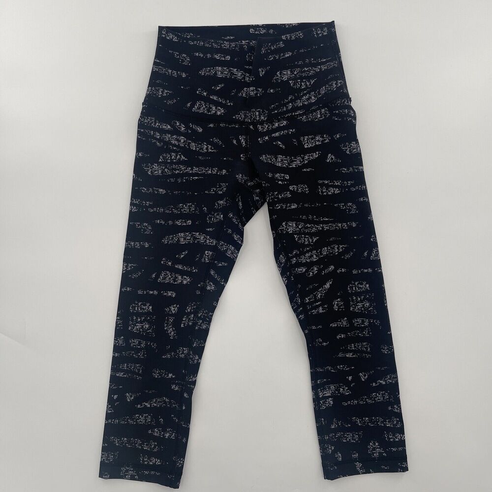 Lululemon Wunder Under Crop Hi-Rise Size 6 Graf Black White leggings